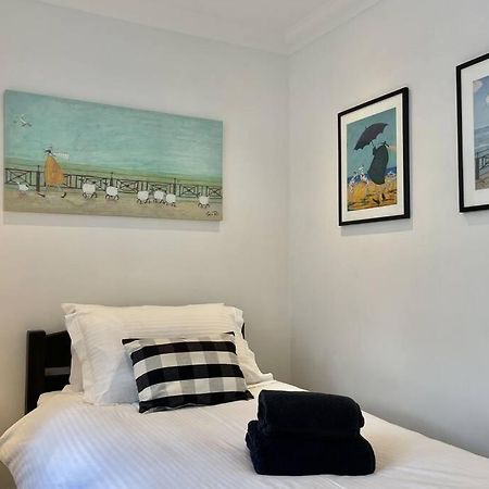 Lavender Apartment - Spacious Apartment Close To The Beach Deal Eksteriør bilde