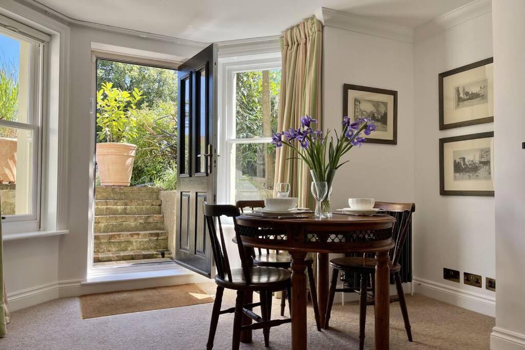 Lavender Apartment - Spacious Apartment Close To The Beach Deal Eksteriør bilde