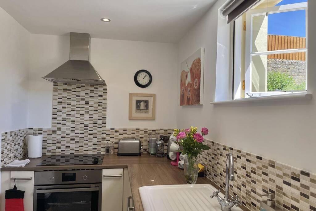 Lavender Apartment - Spacious Apartment Close To The Beach Deal Eksteriør bilde