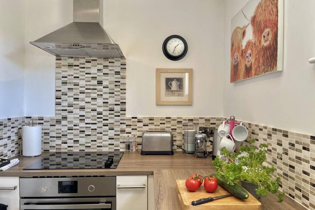 Lavender Apartment - Spacious Apartment Close To The Beach Deal Eksteriør bilde